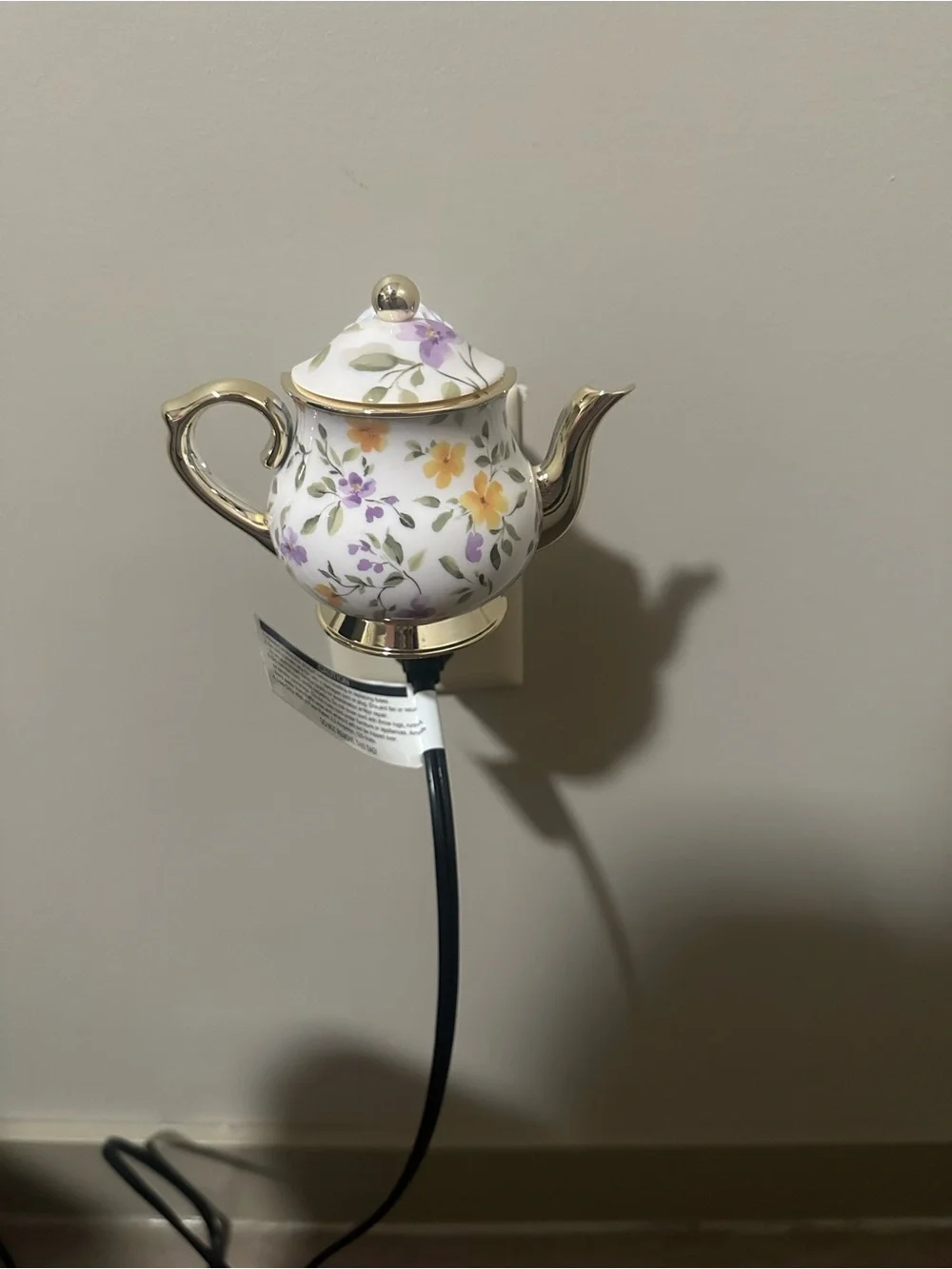 Bath and Body Works teapot wallflower fragrance plug